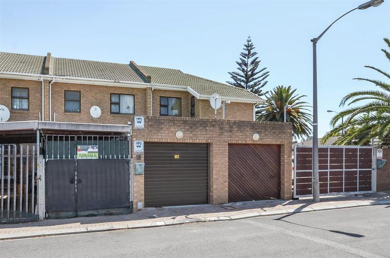 2 Bedroom Property for Sale in Labiance Estate Western Cape